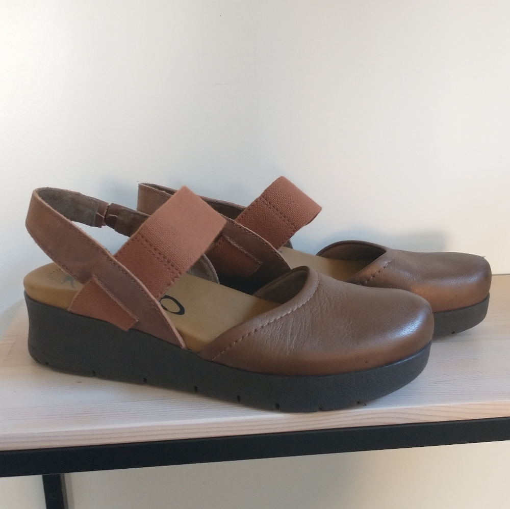 OTBT Roadie leather sandal 8.5